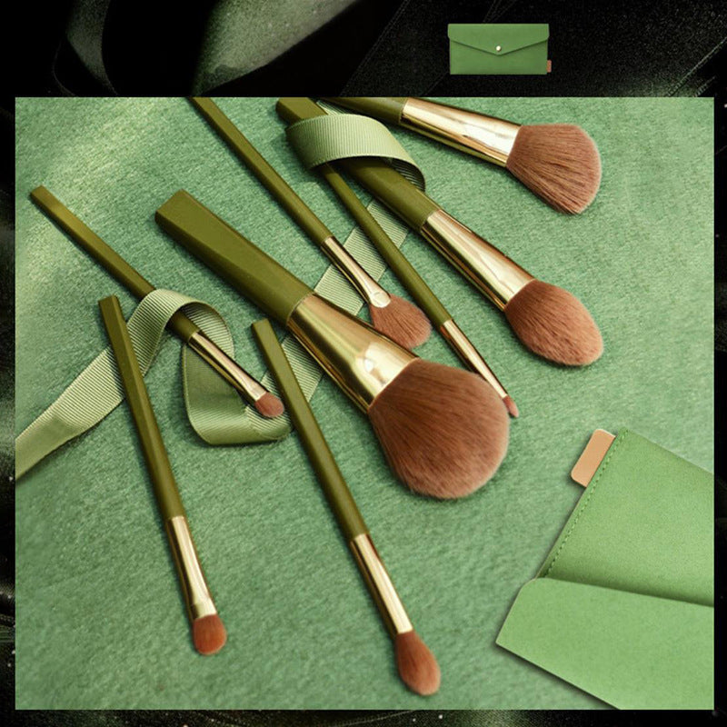 Soft Green Makeup Brush Set: 8 Shimmering Brushes for a Flawless Finish